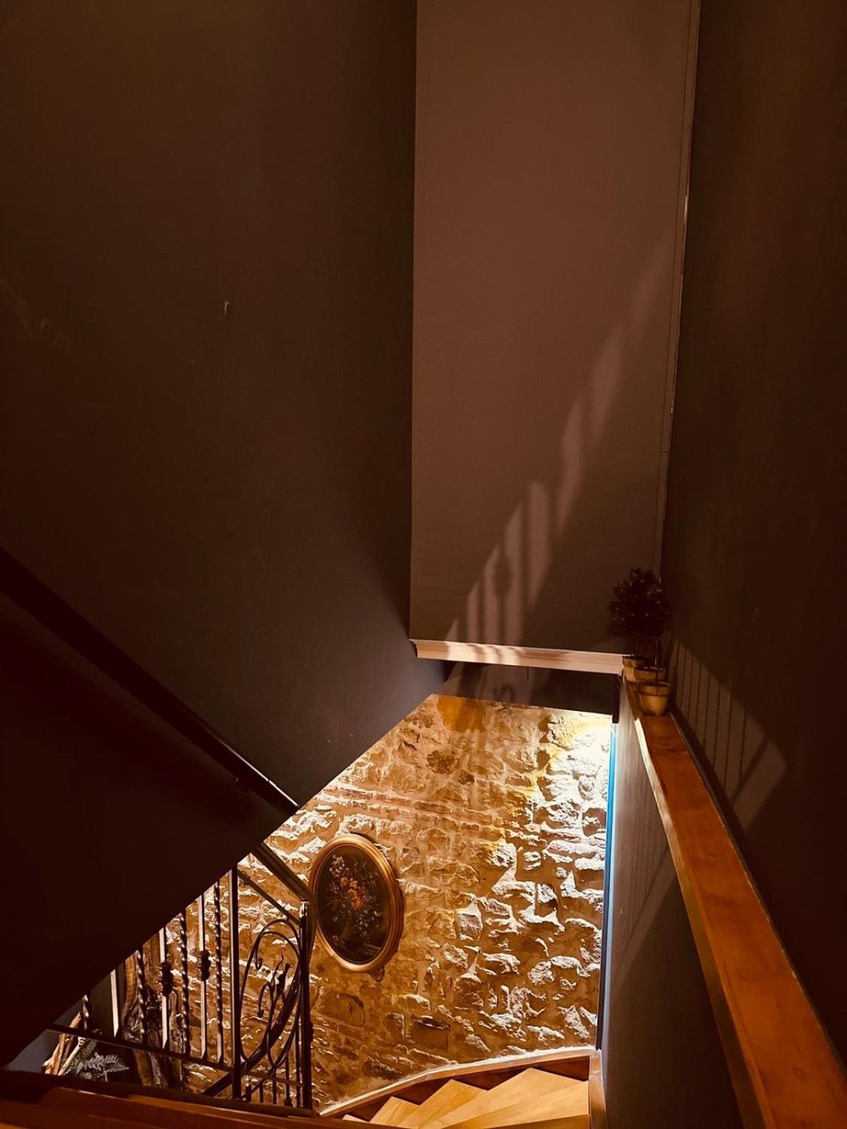 Villa Elezi 2