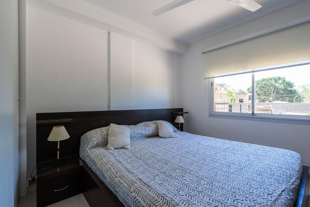 Divino dto zona centro con cochera y terraza con solarium propia