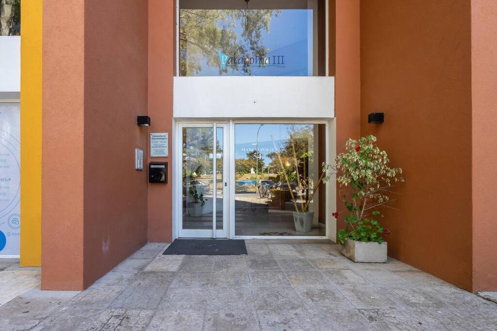 Divino dto zona centro con cochera y terraza con solarium propia