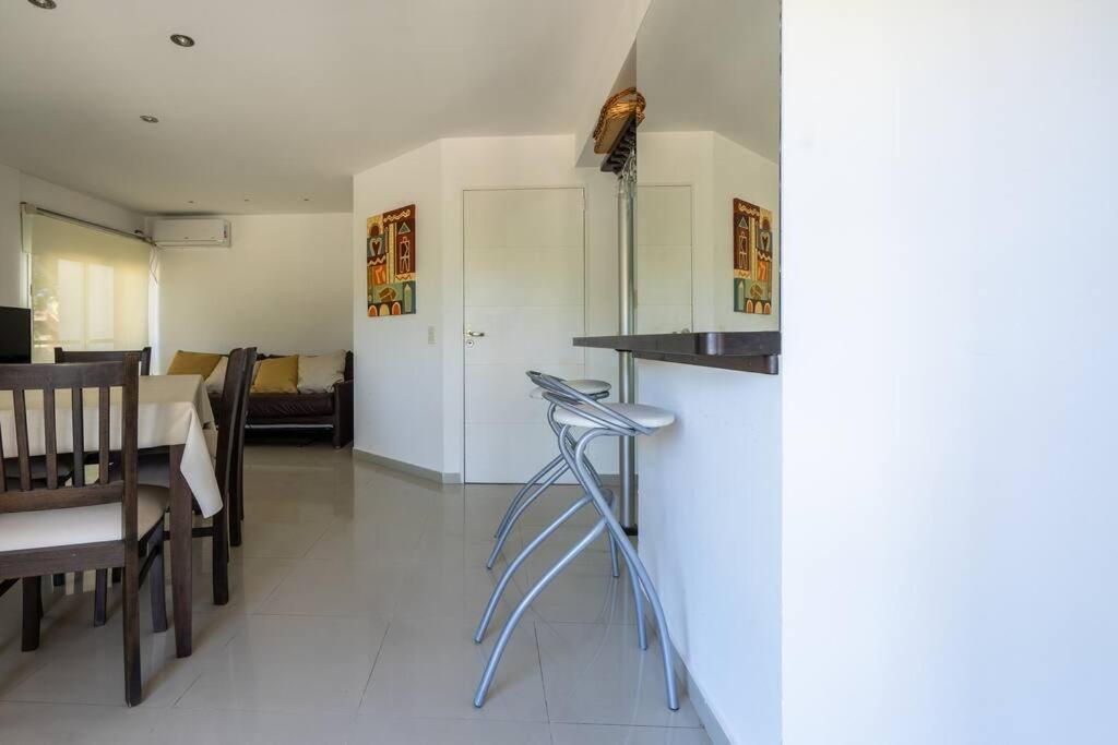 Divino dto zona centro con cochera y terraza con solarium propia