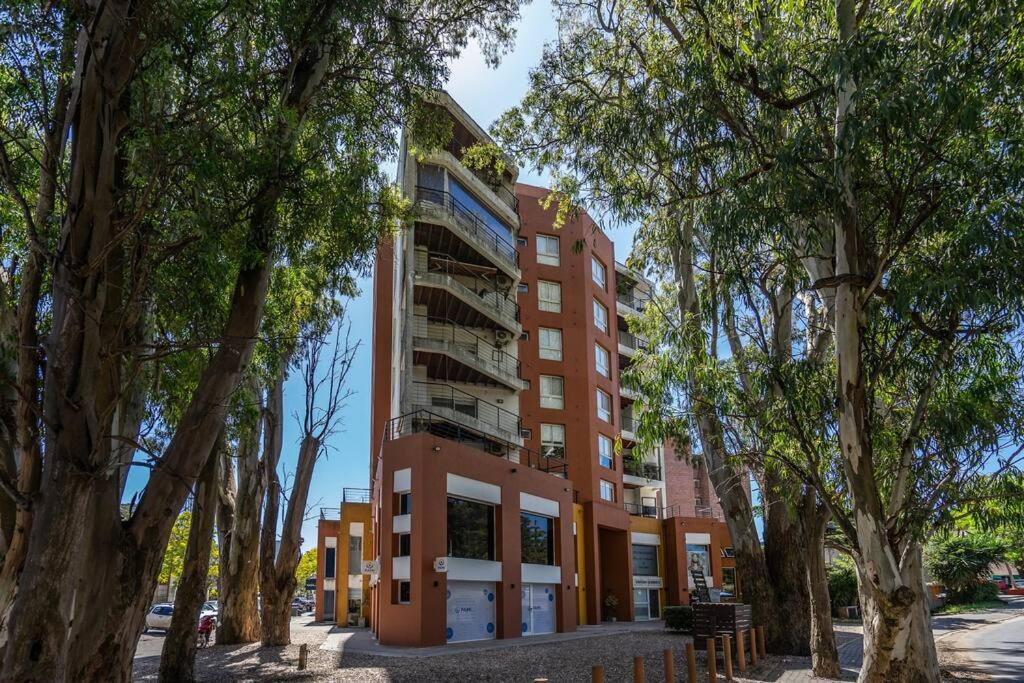 Divino dto zona centro con cochera y terraza con solarium propia