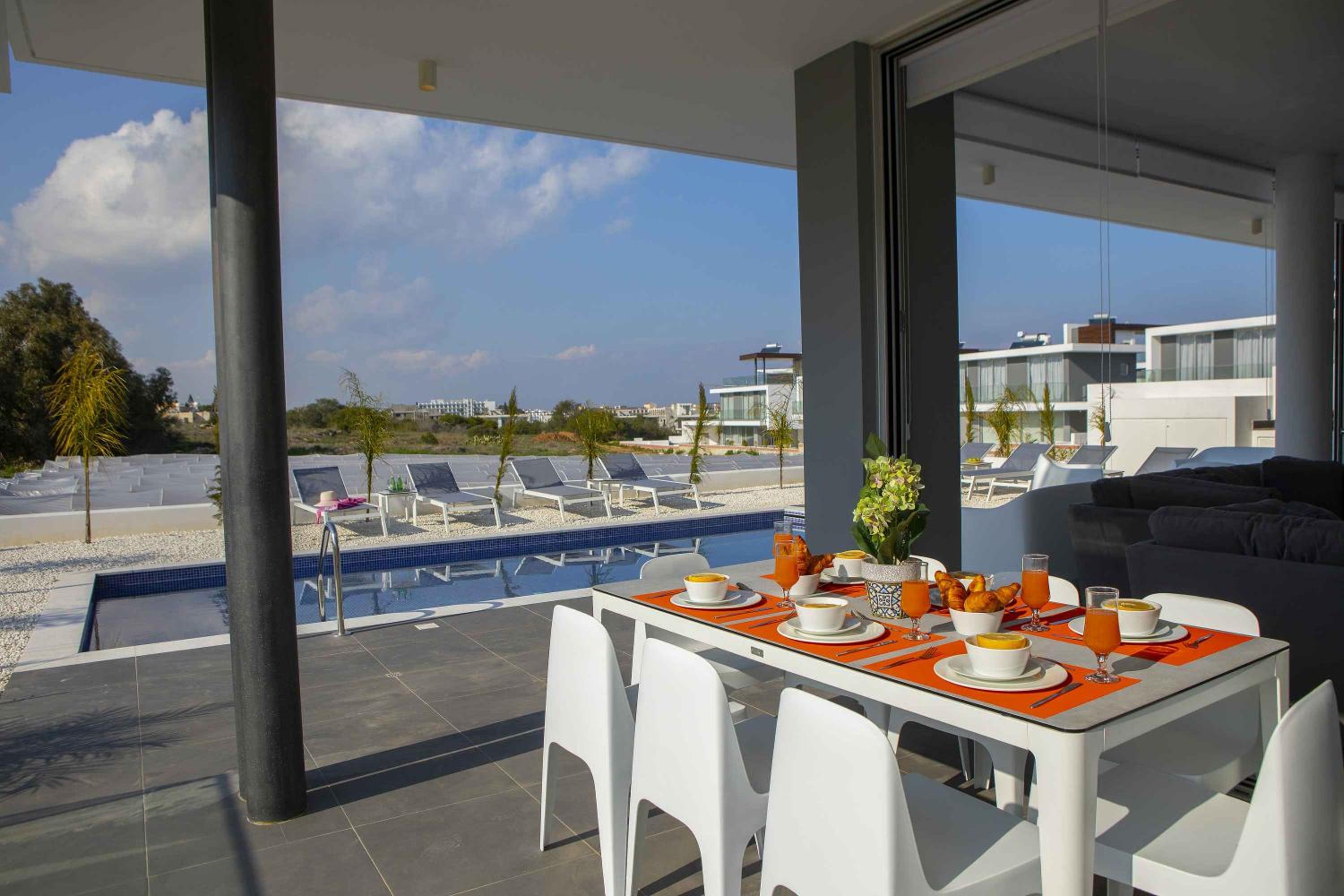 Brand New Luxurious Villa With Pool