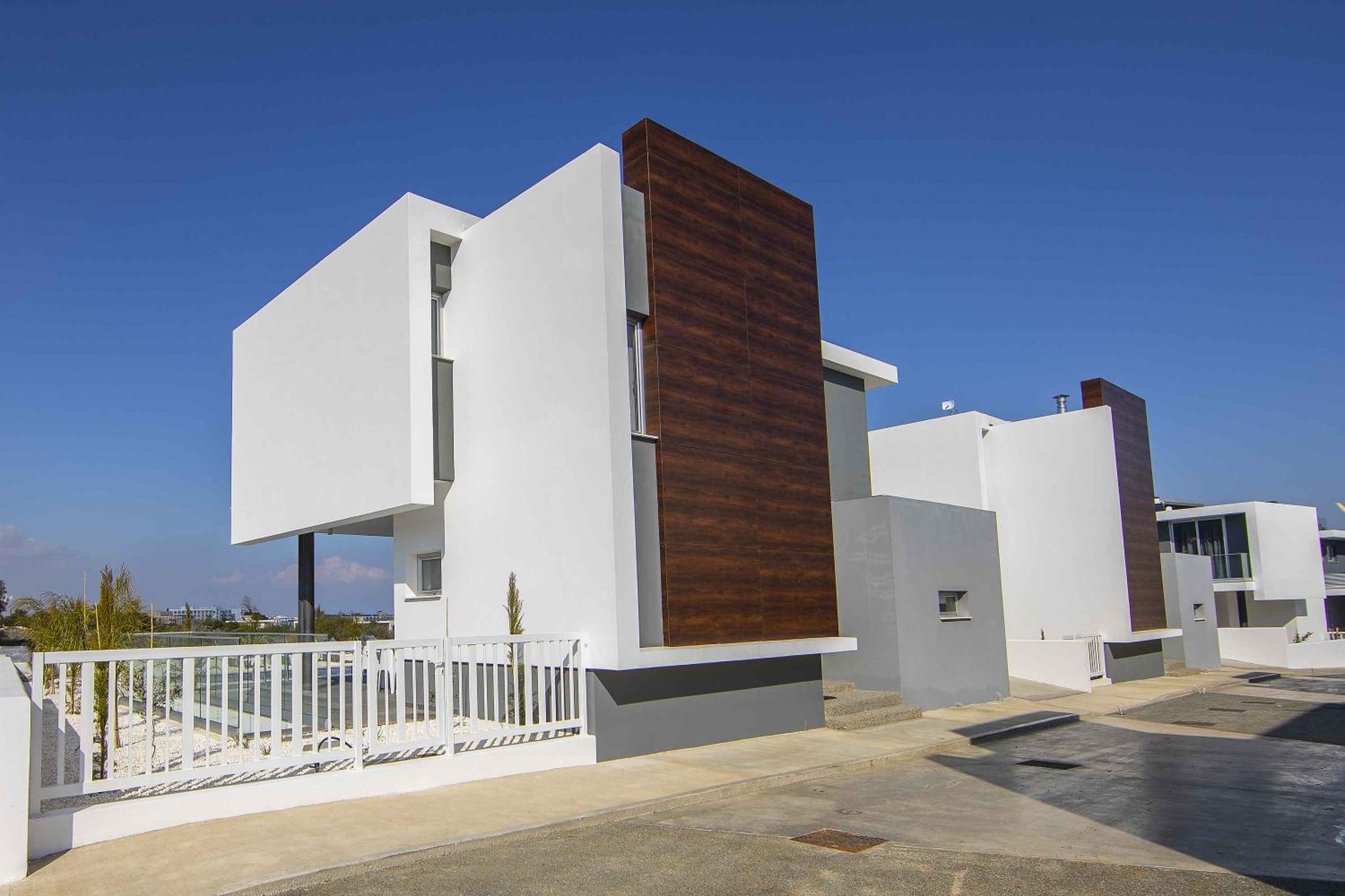 Brand New Luxurious Villa With Pool