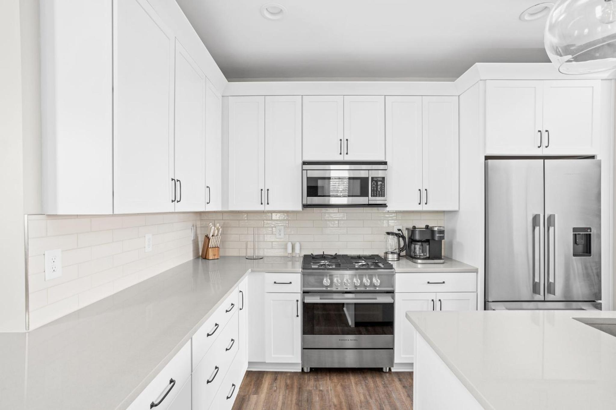 Sleeps 22-Downtown Westfield-Near Grand Park! view 5