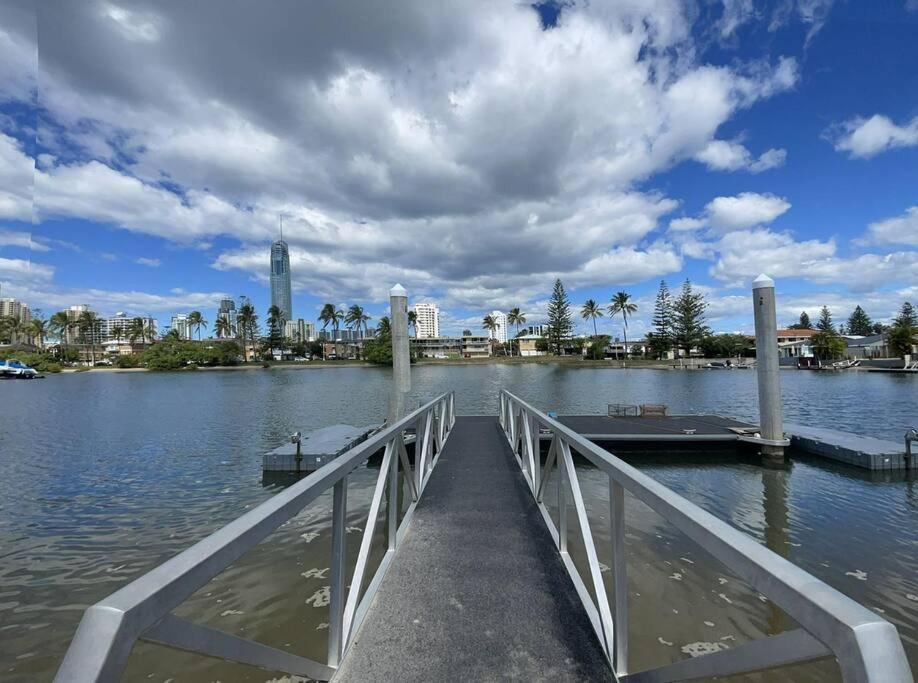 Riverside 3Bedroom Sunny House in Surfers Paradise