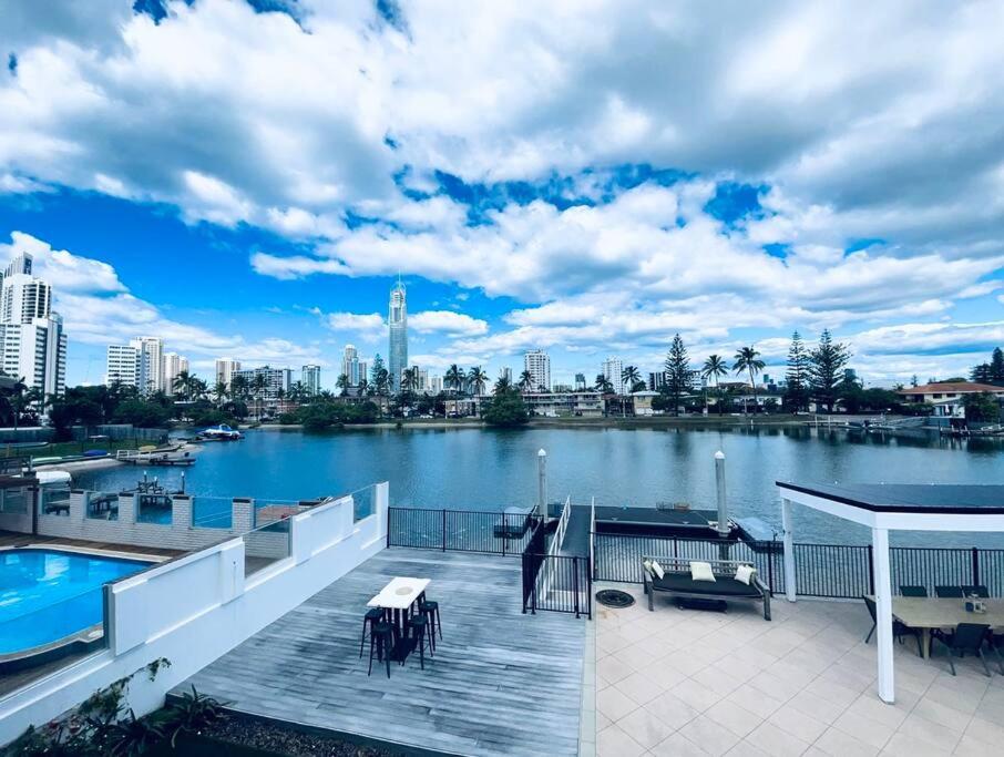 Riverside 3Bedroom Sunny House in Surfers Paradise