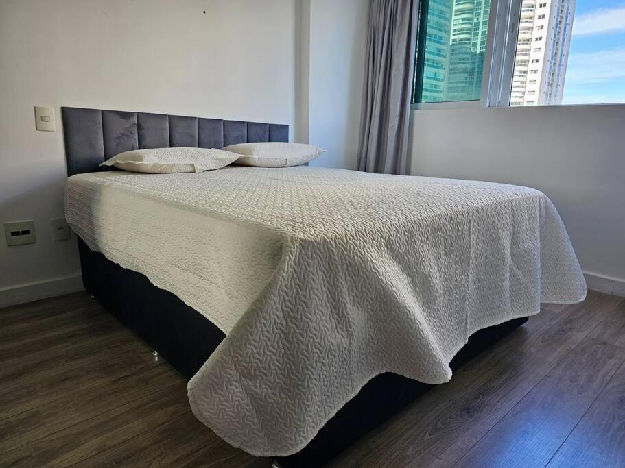 Apartamento um quarto Ilha Pura, Rio Centro, próx Parque Olímpico