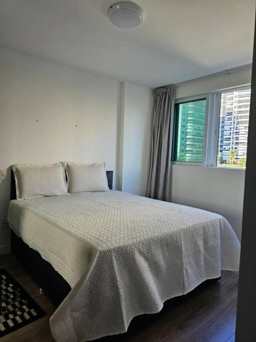 Apartamento um quarto Ilha Pura, Rio Centro, próx Parque Olímpico