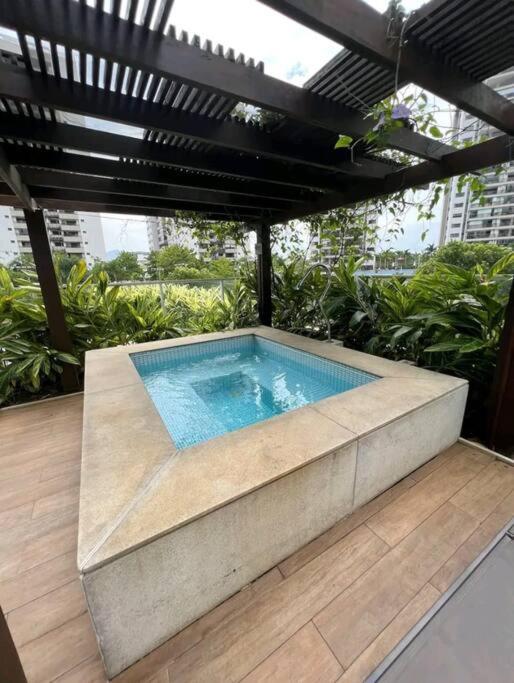 Apartamento um quarto Ilha Pura, Rio Centro, próx Parque Olímpico