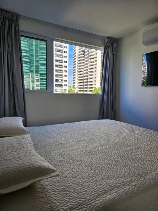 Apartamento um quarto Ilha Pura, Rio Centro, próx Parque Olímpico
