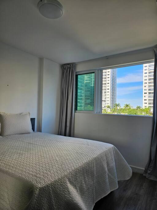 Apartamento um quarto Ilha Pura, Rio Centro, próx Parque Olímpico