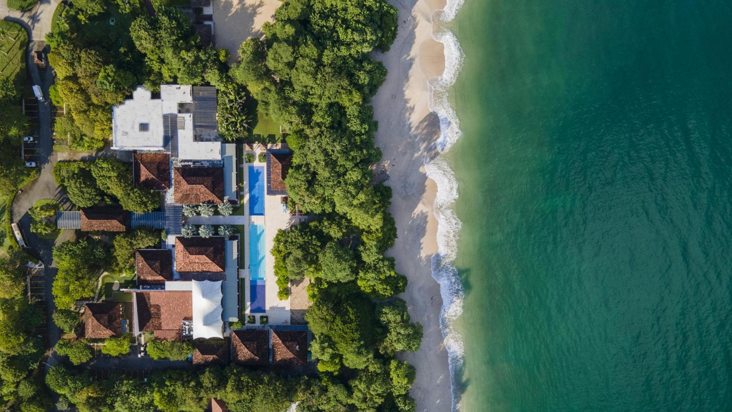Modern 3BR Condo with Partial Ocean View - Carao - Reserva Conchal Golf Resort
