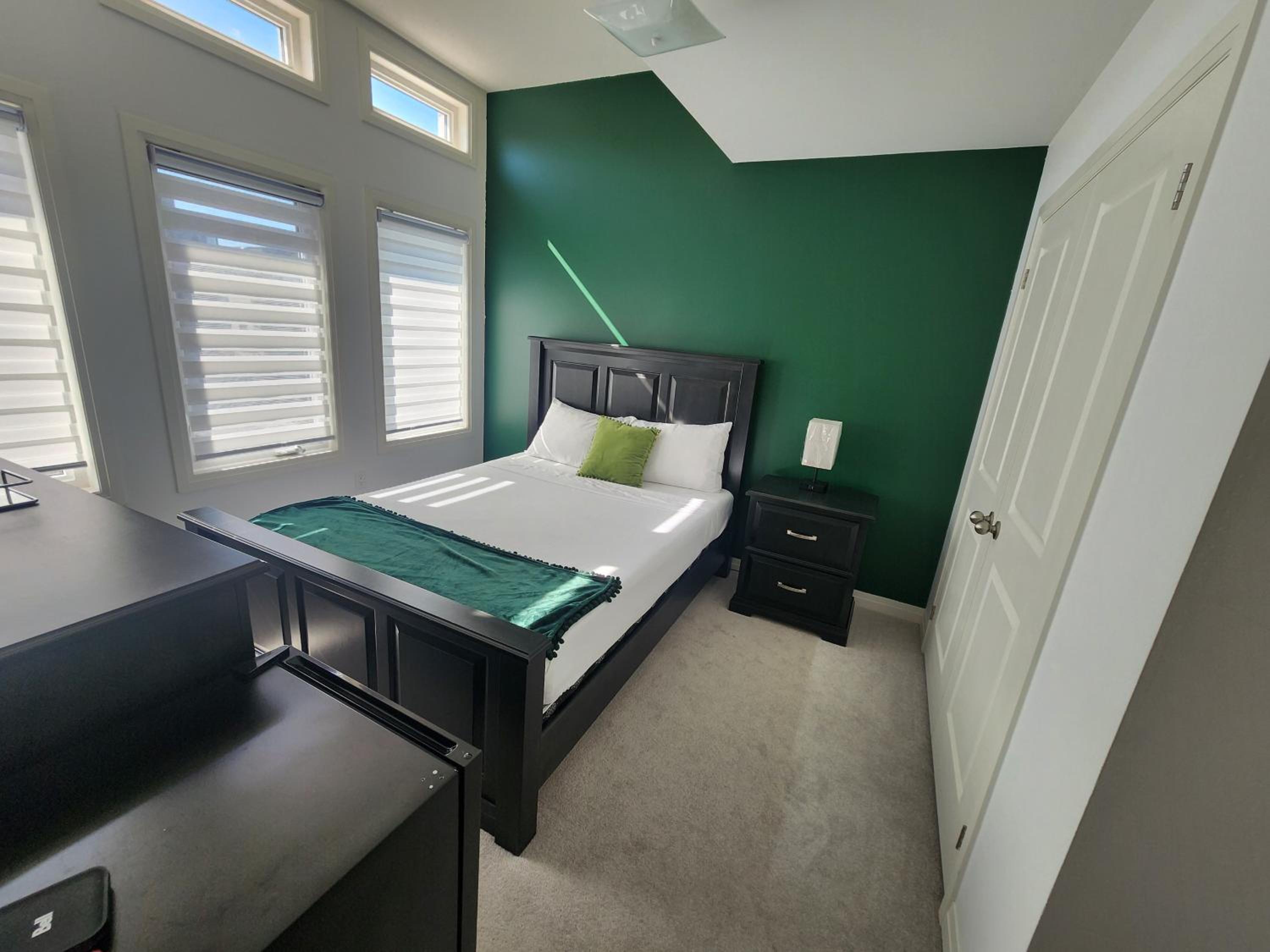 PARADISE VILLa Bowmanville