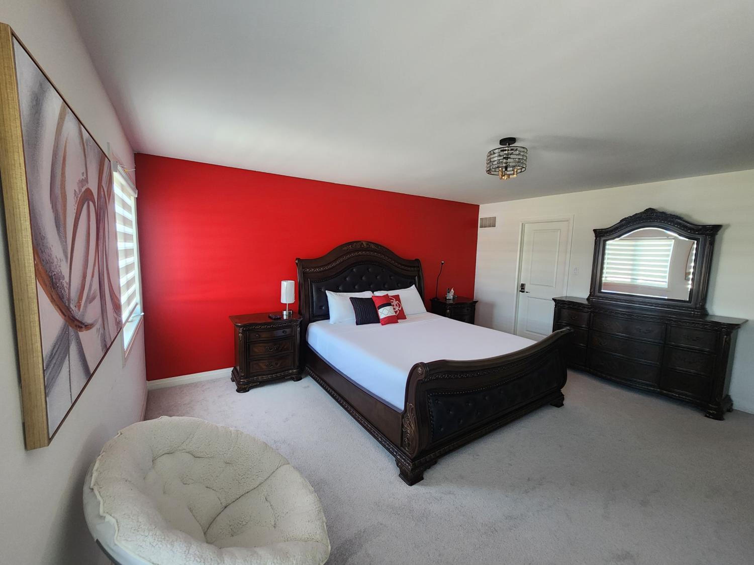 PARADISE VILLa Bowmanville