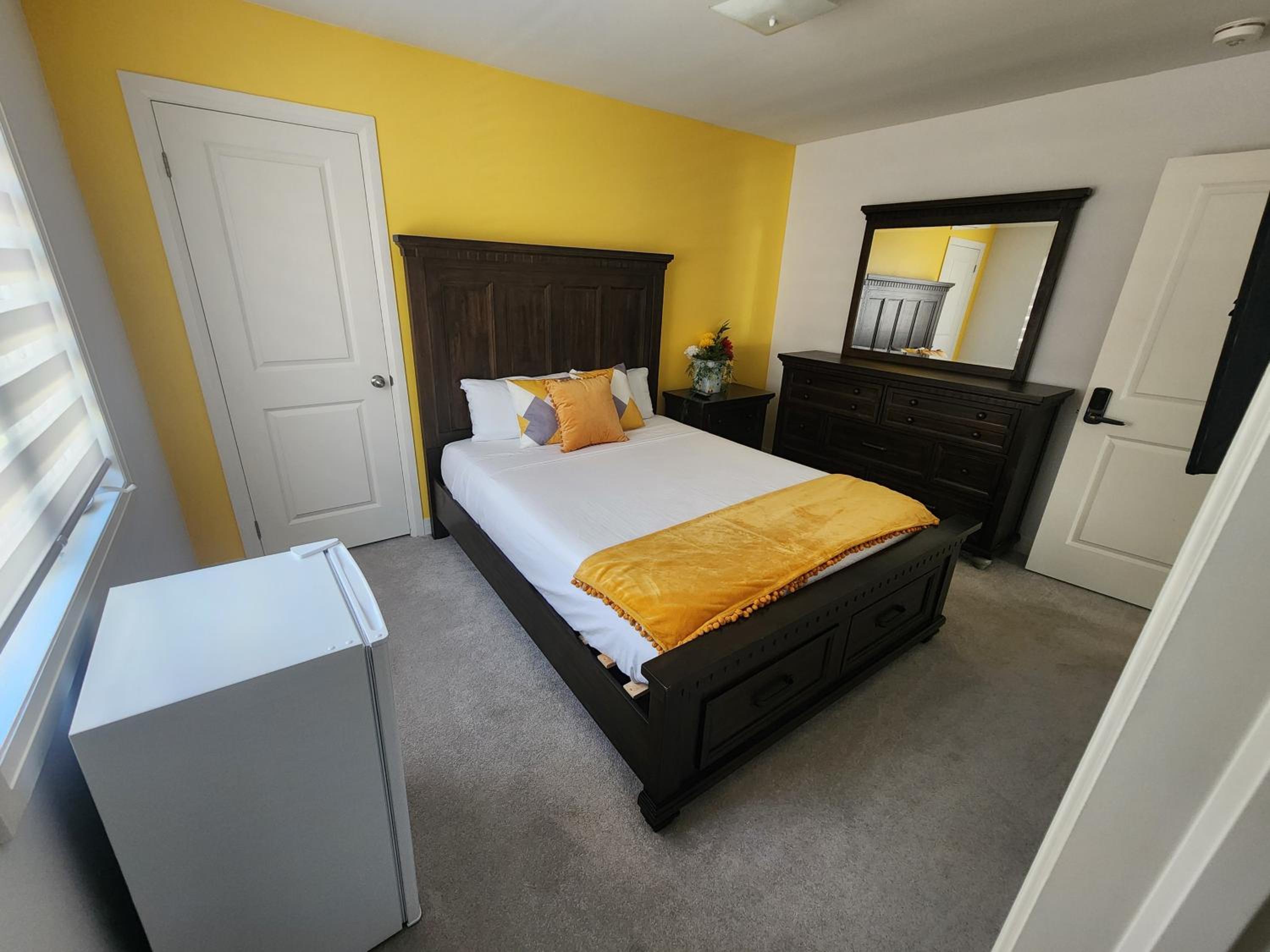 PARADISE VILLa Bowmanville
