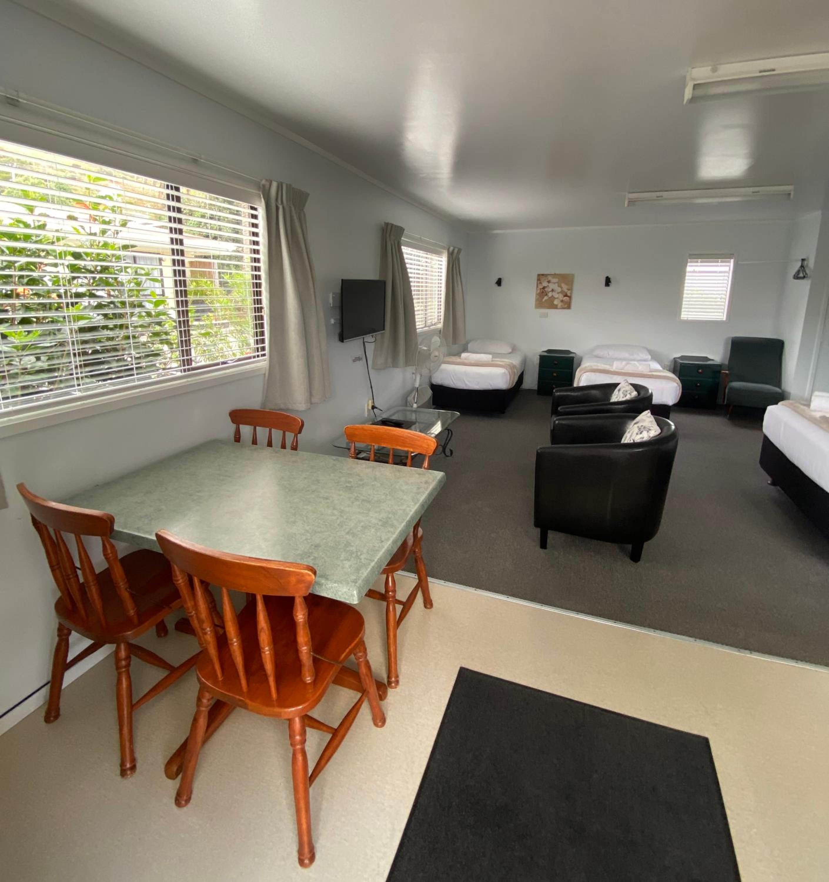 Opononi Lighthouse Motel