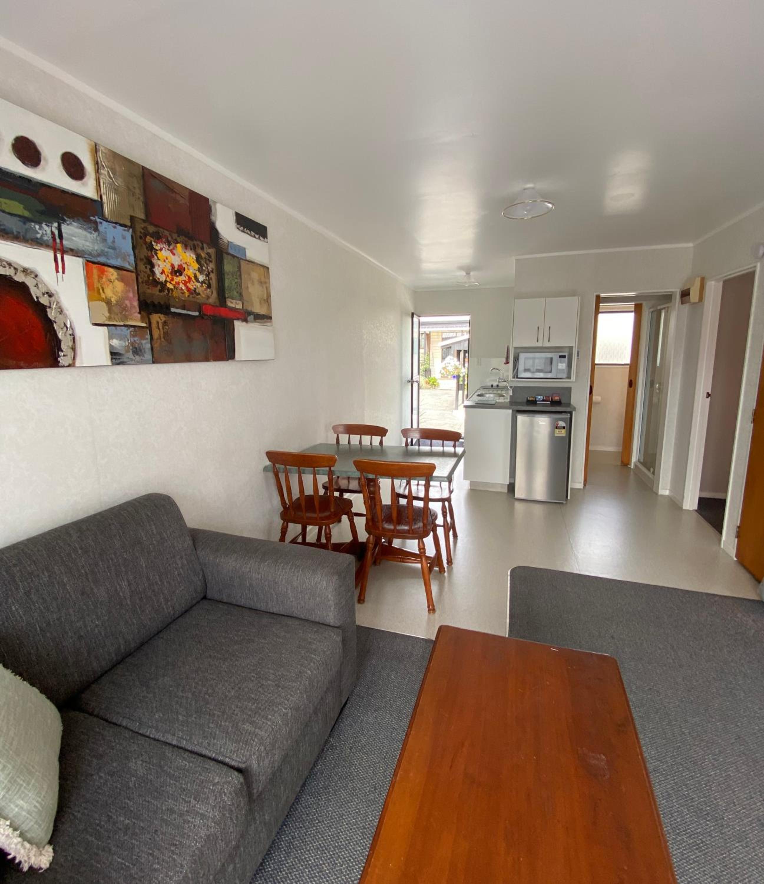 Opononi Lighthouse Motel