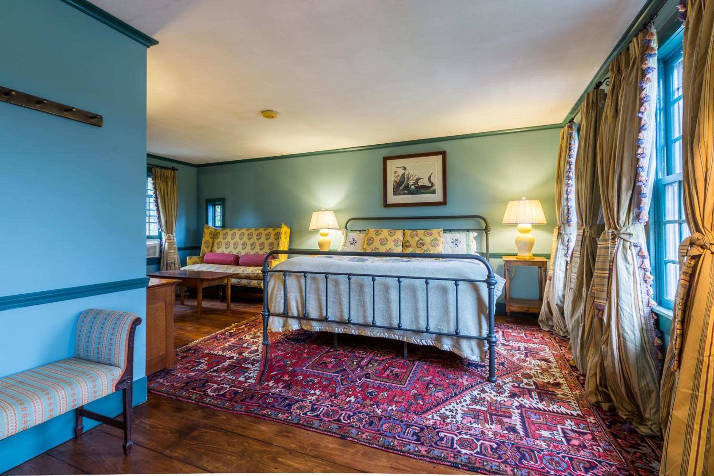 Fireplace, Ski-Okemo, Apple Trees, Piano, Amazing Views, Firepit, Priory, Pool, Fields, Theatre!