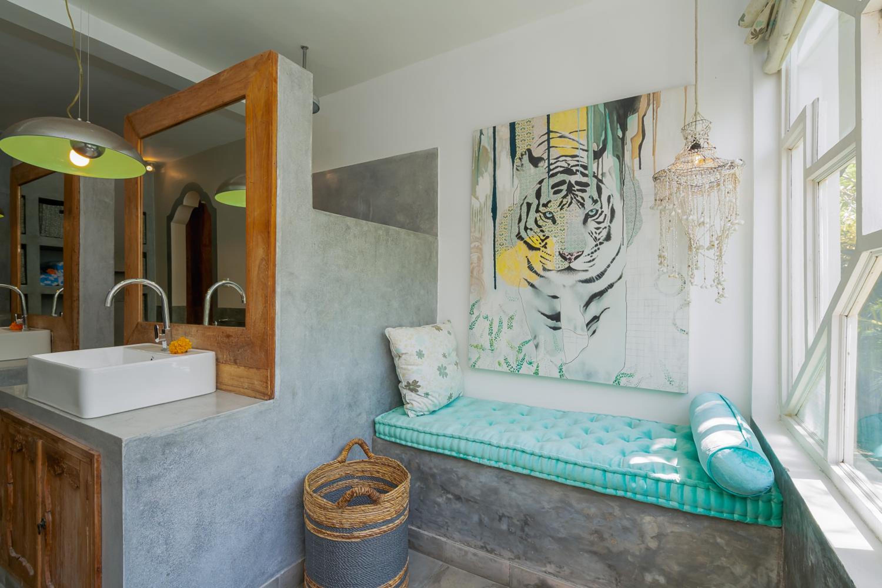 Villa Tap - Private 6BR Tropical Paradise Minutes to the Beach view 3