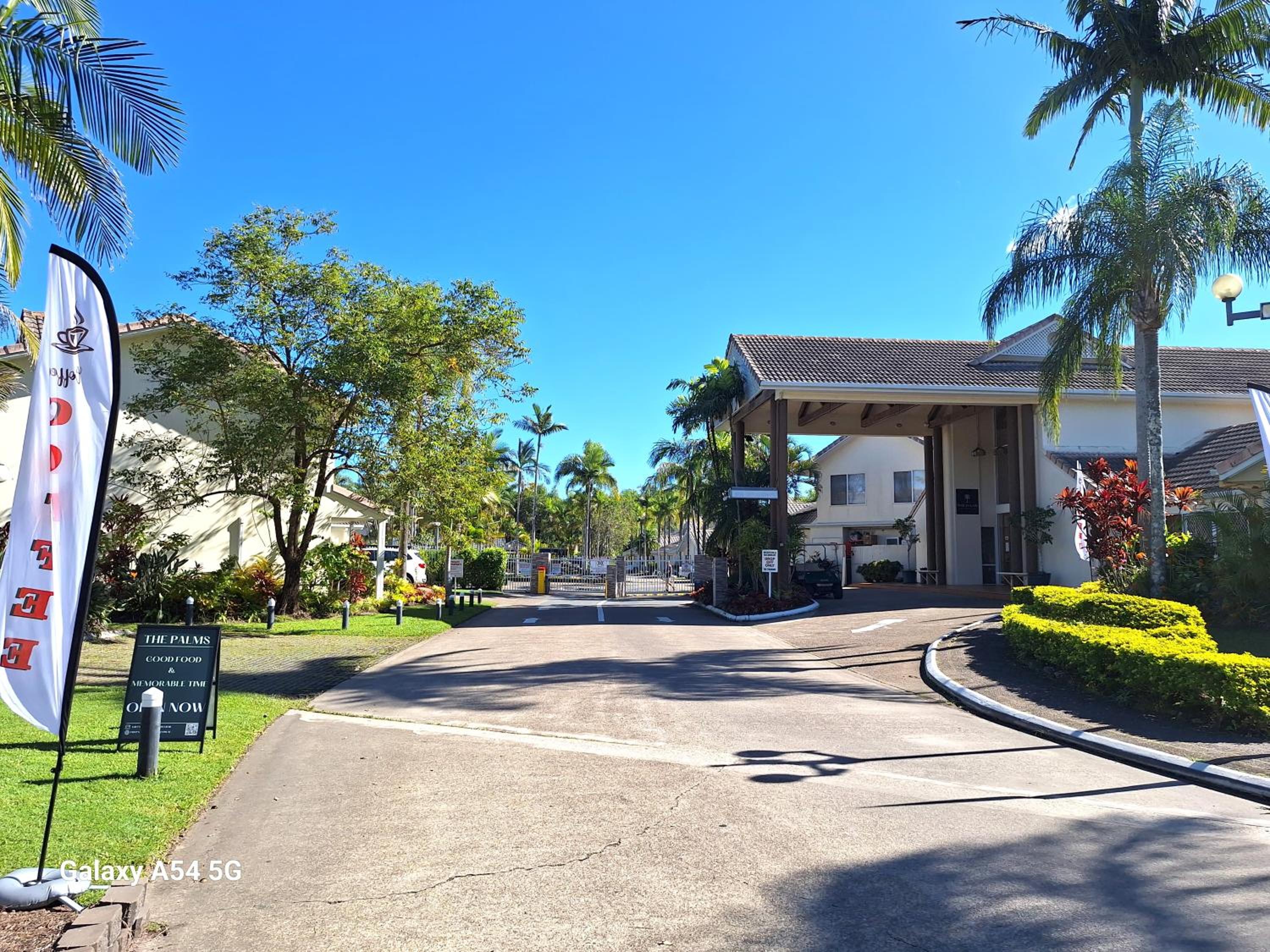 Elanora 3 bedroom apartment