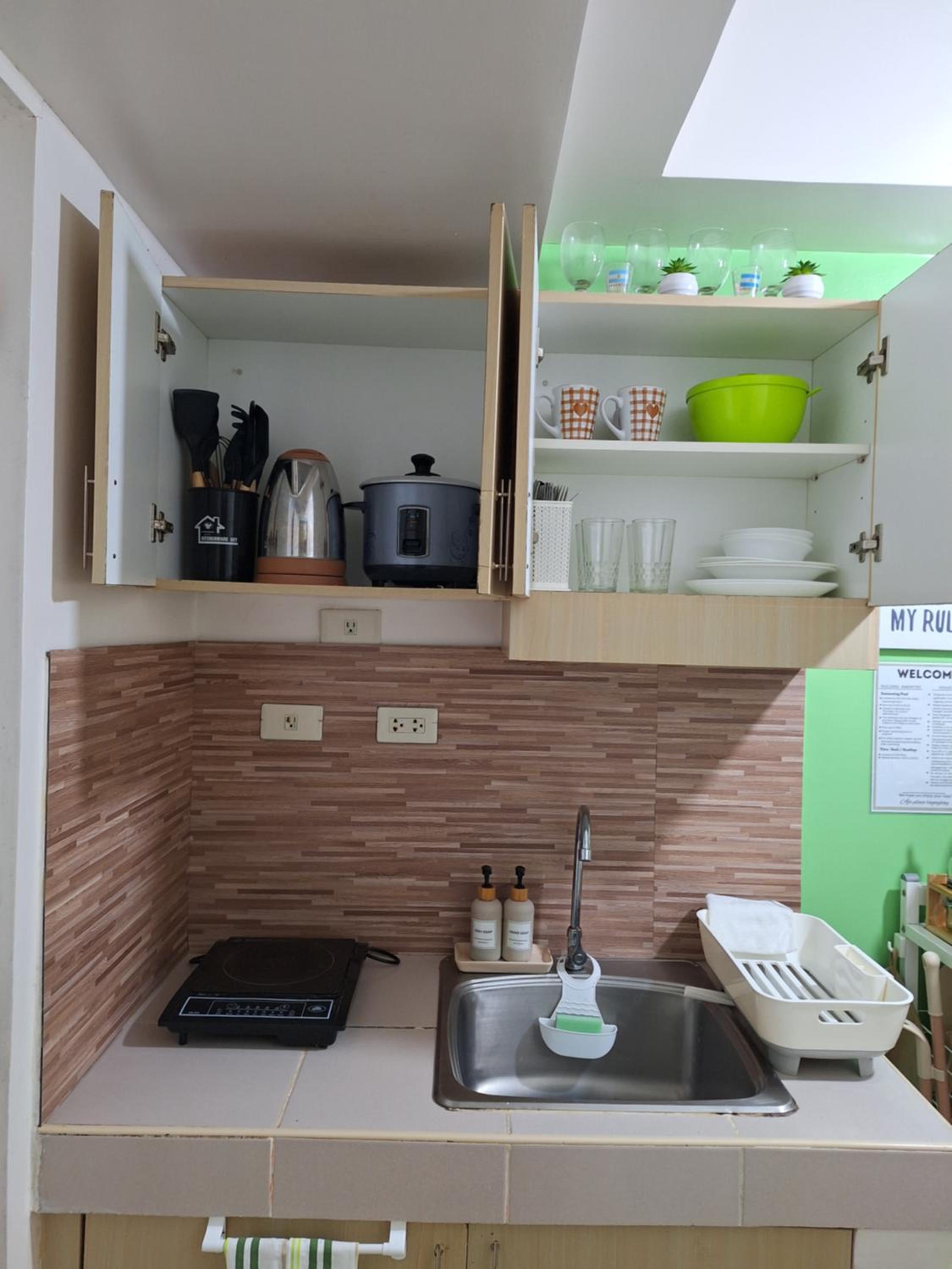 AJO PLACE TAGAYTAY unit 650 WITH PS4 & FREE PARKING view 4