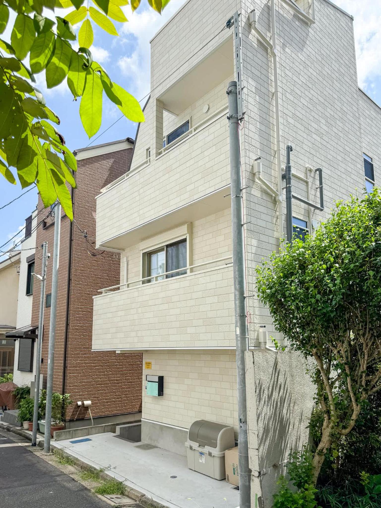 Triphome Shinjuku Takadanobaba Sakura House