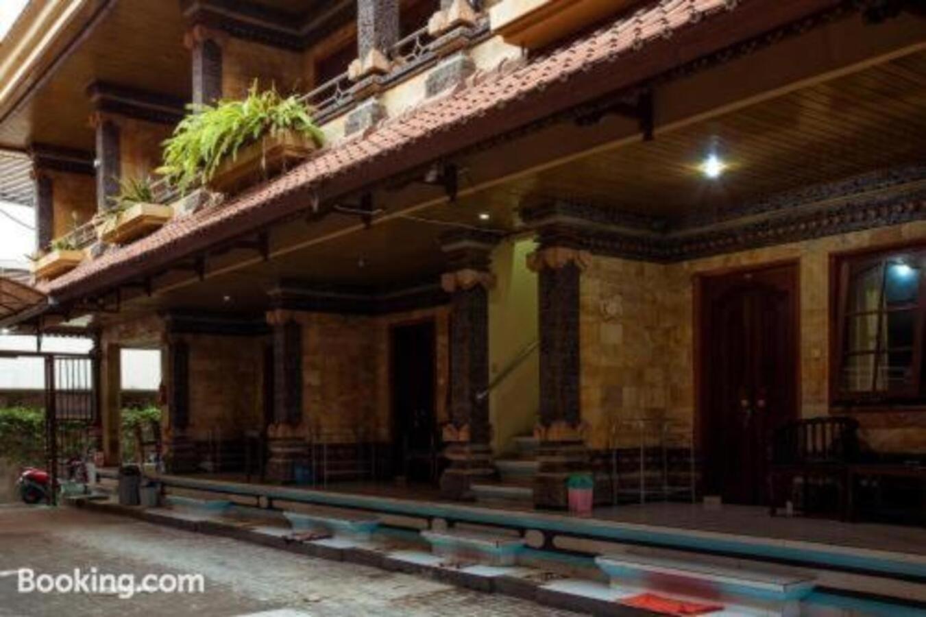 Segara Sadhu Inn Kuta by ecommerceloka