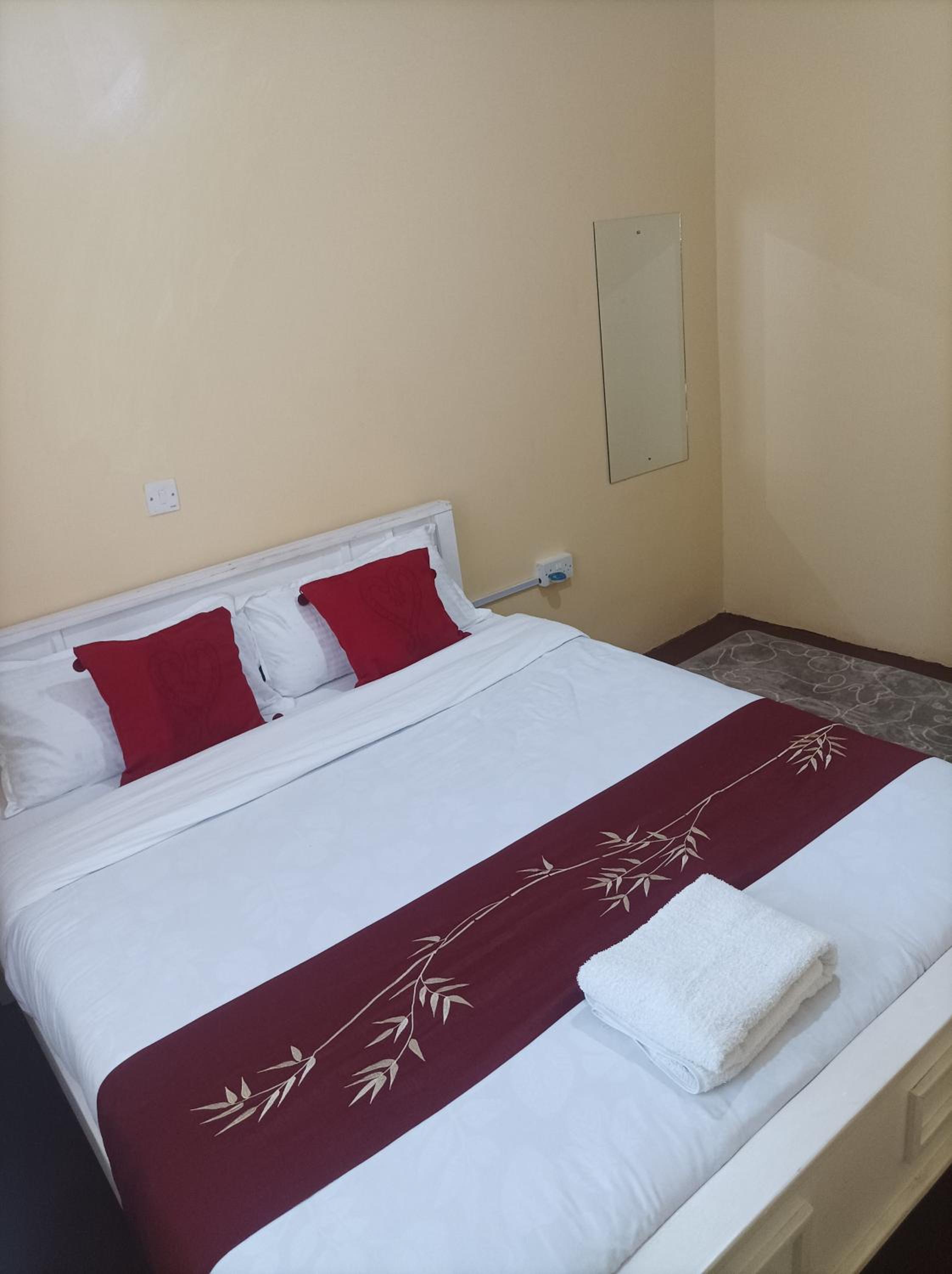 Devine 1 bedroom on Moi Southlake road view 3