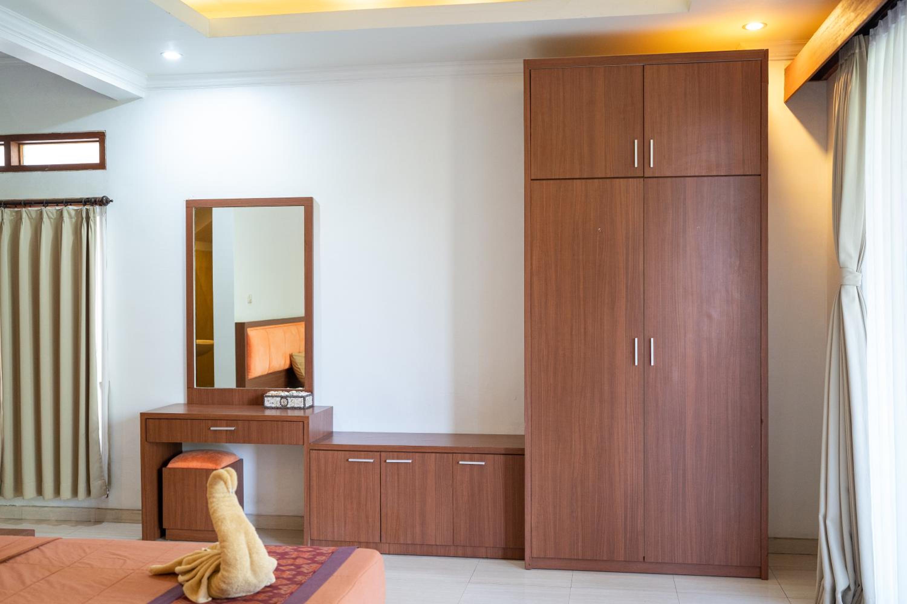 Adipana Bungalow-Balinese Room