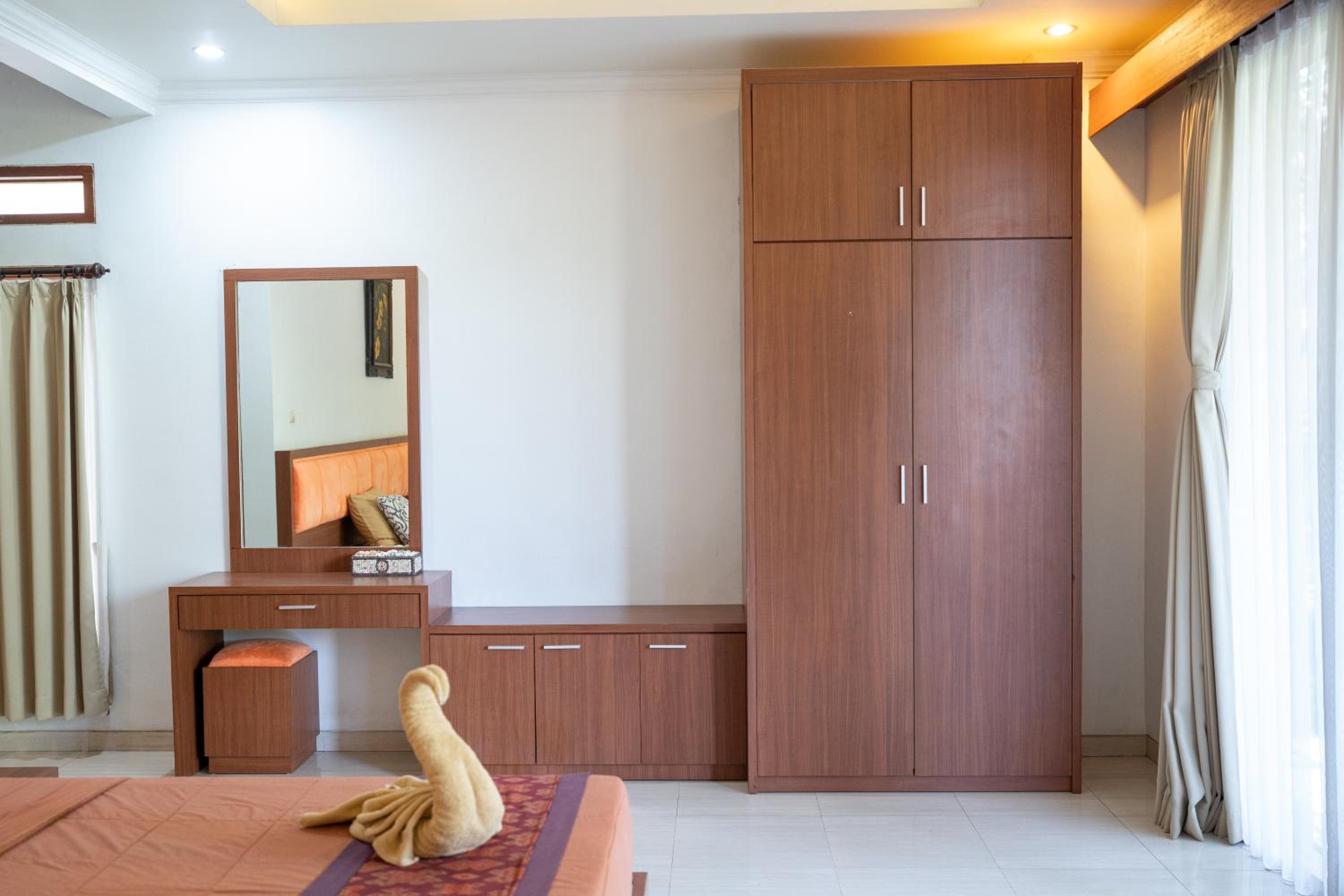 Adipana Bungalow-Balinese Room