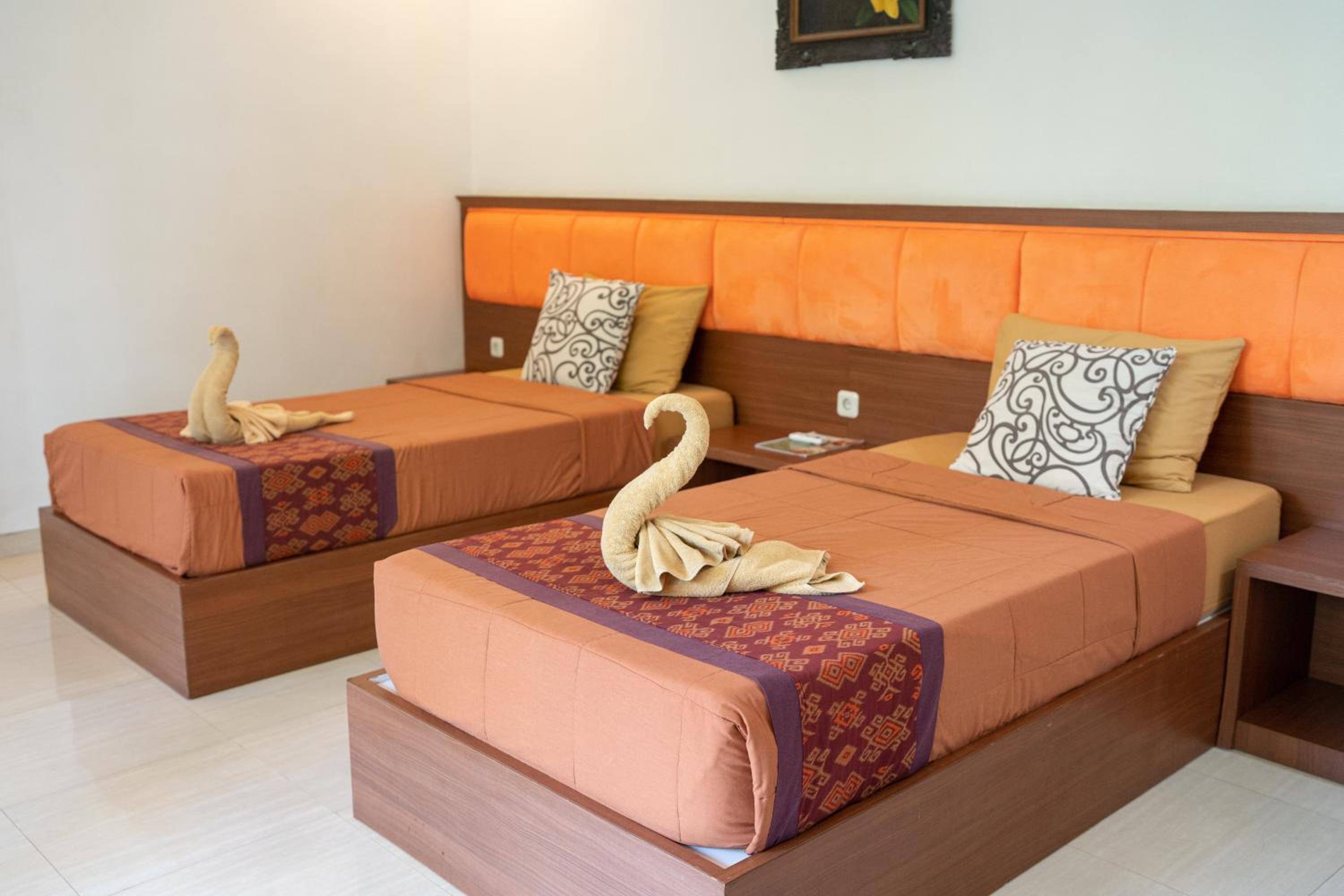 Adipana Bungalow-Balinese Room