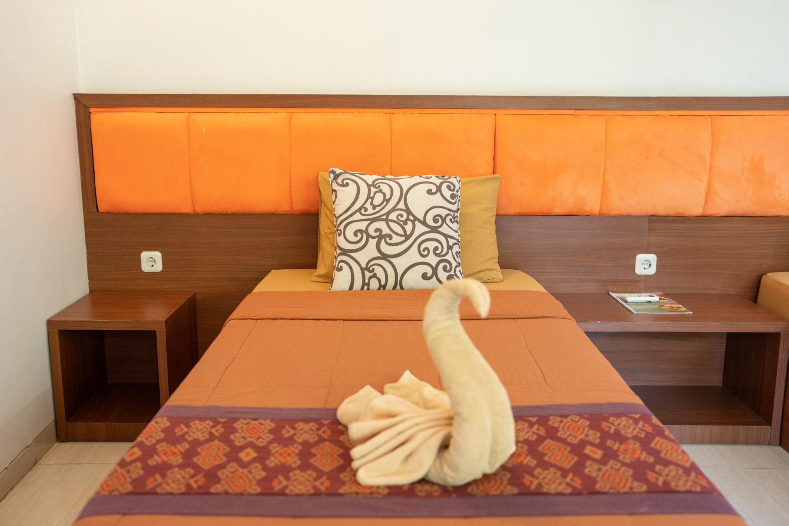 Adipana Bungalow-Balinese Room