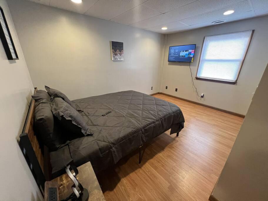 Spacious 3BR-3BA, Downtown Morgantown, Near WVU view 2