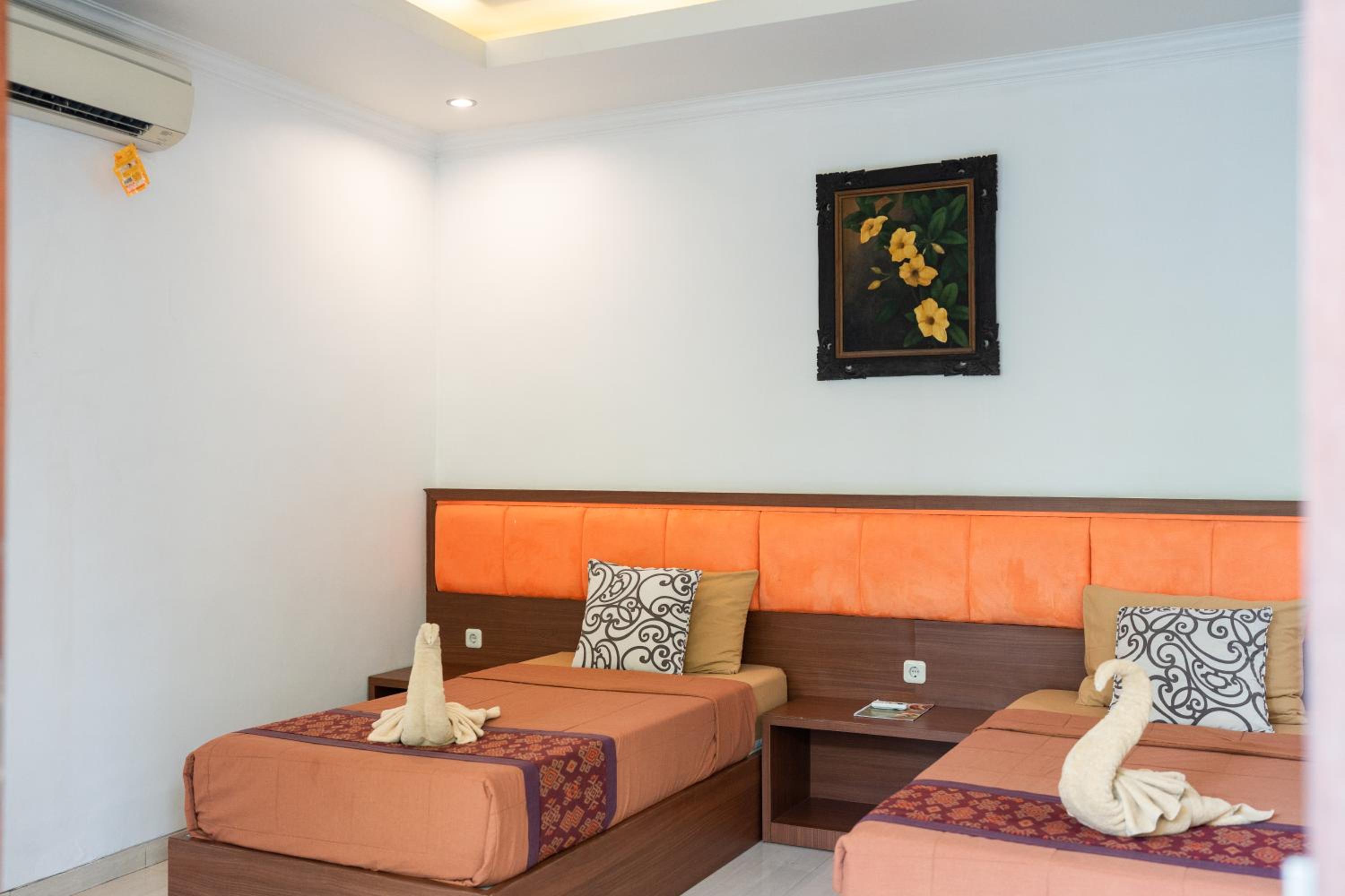 Adipana Bungalow-Balinese Room