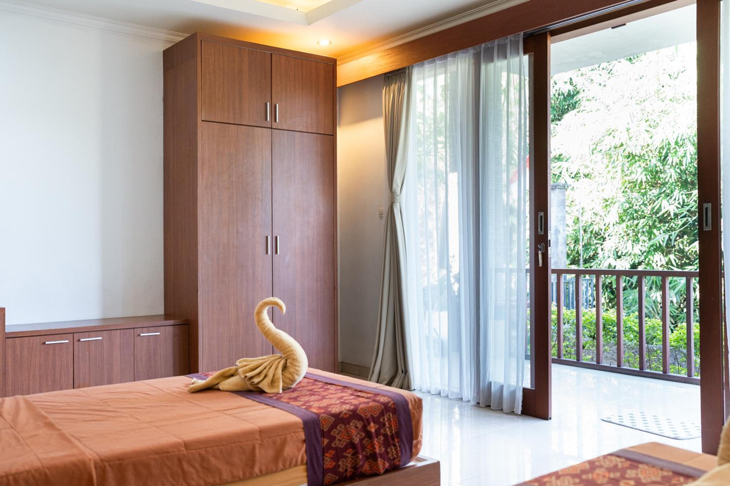 Adipana Bungalow-Balinese Room