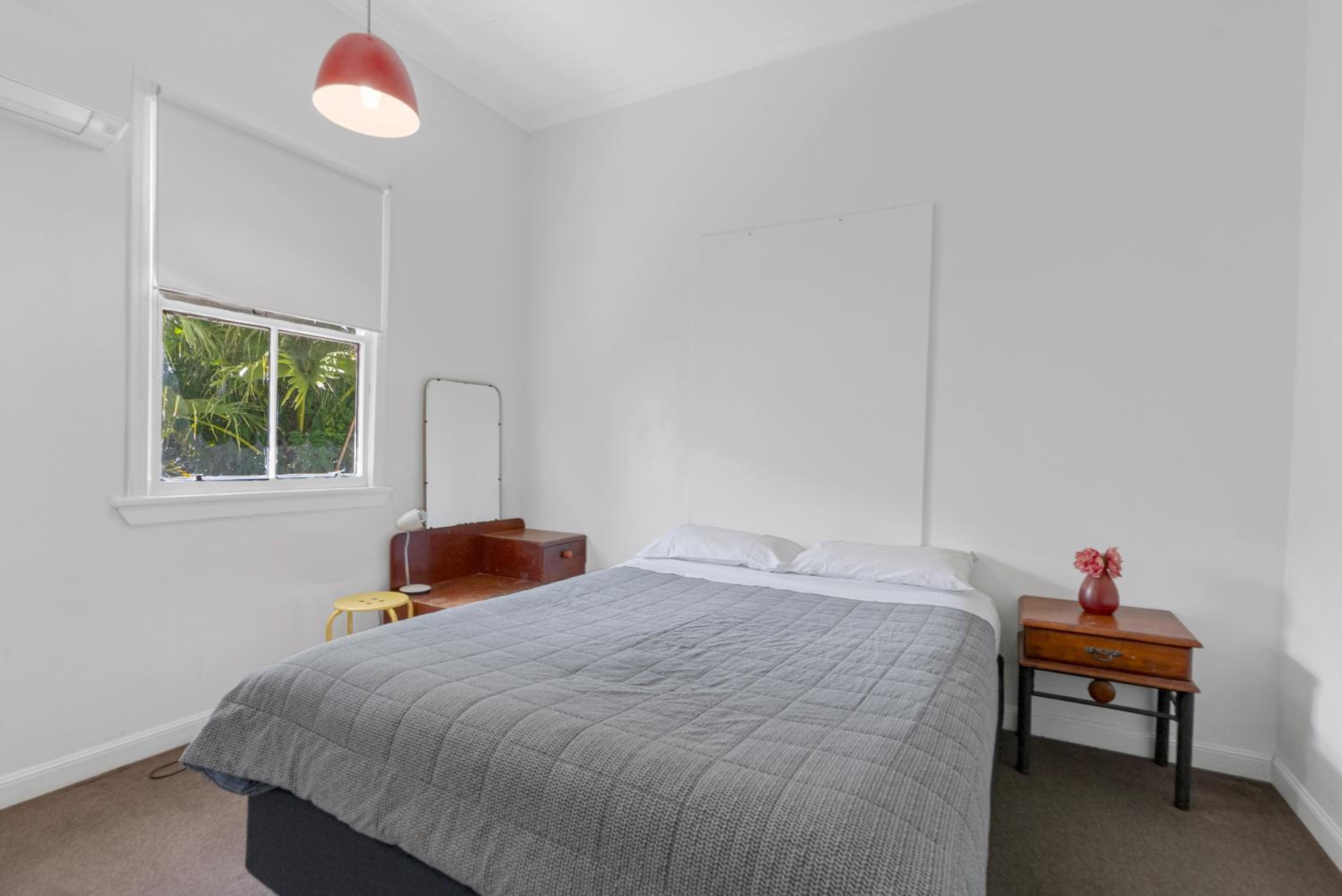 6 Bedroom 3 Bathroom Apartment Cairns Central