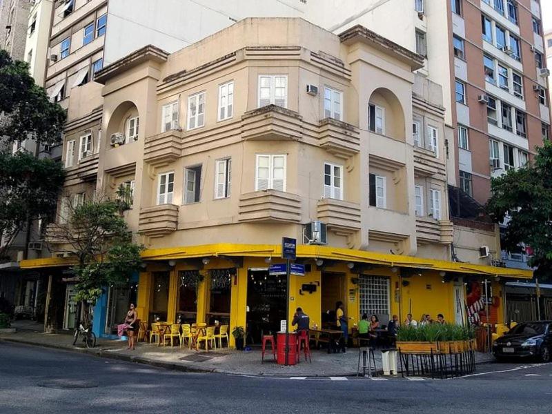 Apartamento Copacabana com Garagem, Home Office, Closet - Luxo, Conforto e Lazer.