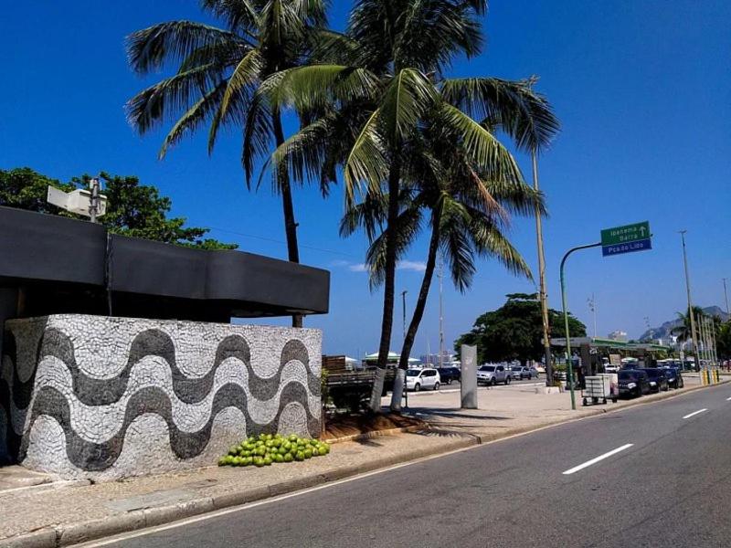 Apartamento Copacabana com Garagem, Home Office, Closet - Luxo, Conforto e Lazer.