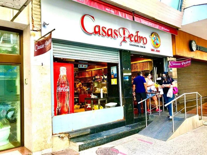 Apartamento Copacabana com Garagem, Home Office, Closet - Luxo, Conforto e Lazer.