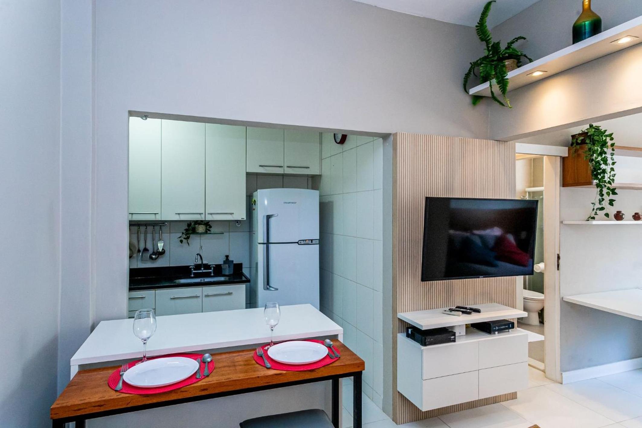 Apartamento Copacabana com Garagem, Home Office, Closet - Luxo, Conforto e Lazer.