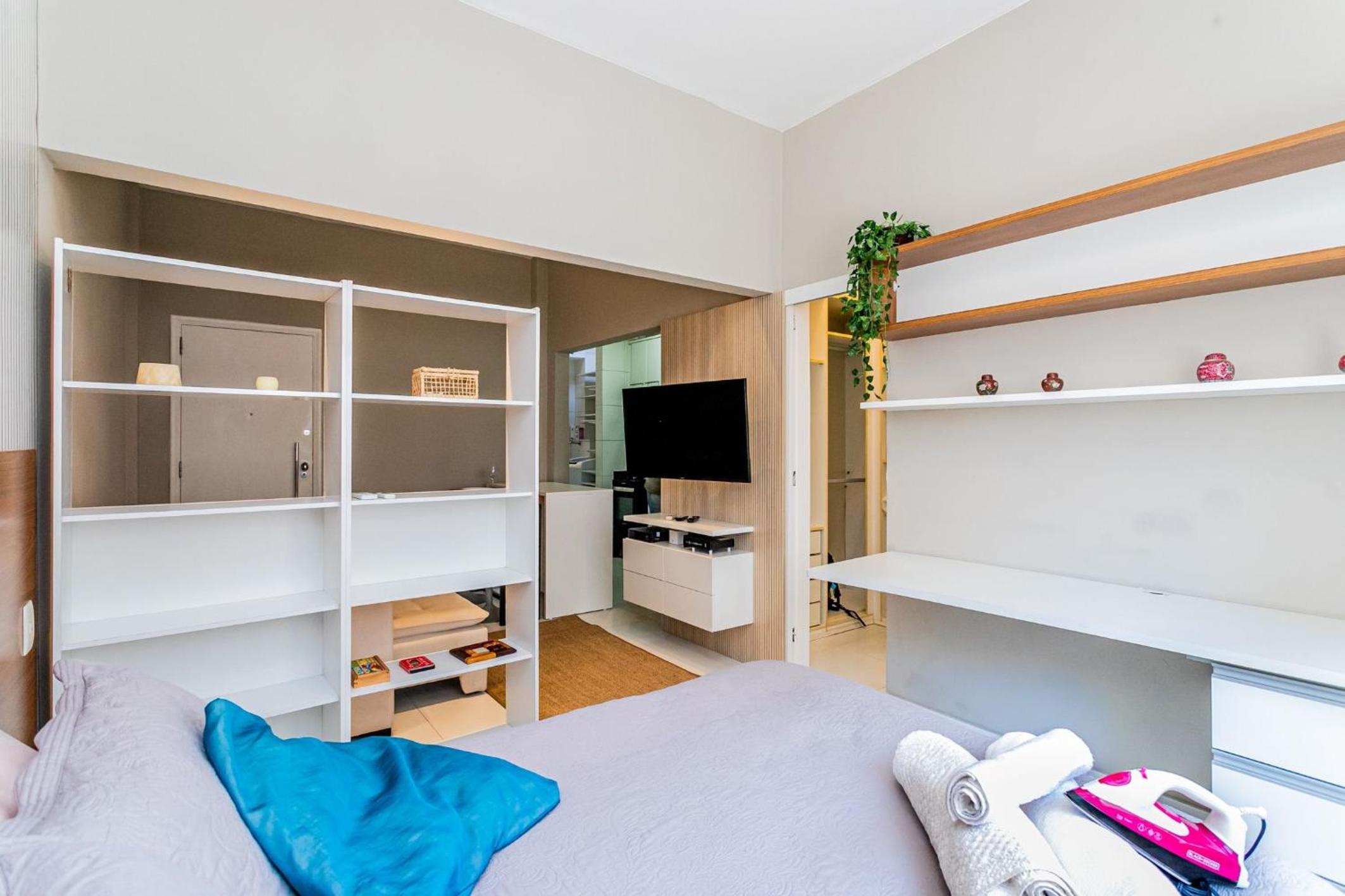 Apartamento Copacabana com Garagem, Home Office, Closet - Luxo, Conforto e Lazer.