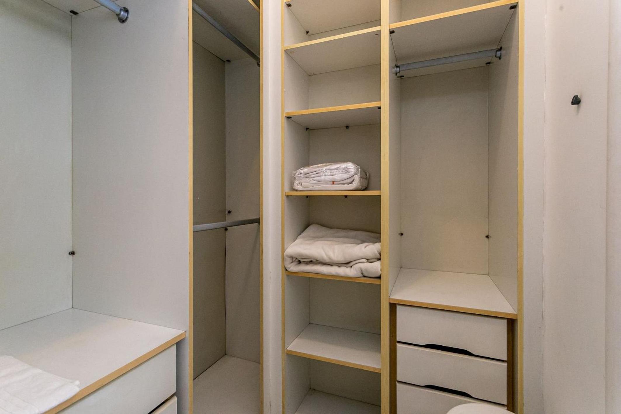 Apartamento Copacabana com Garagem, Home Office, Closet - Luxo, Conforto e Lazer.