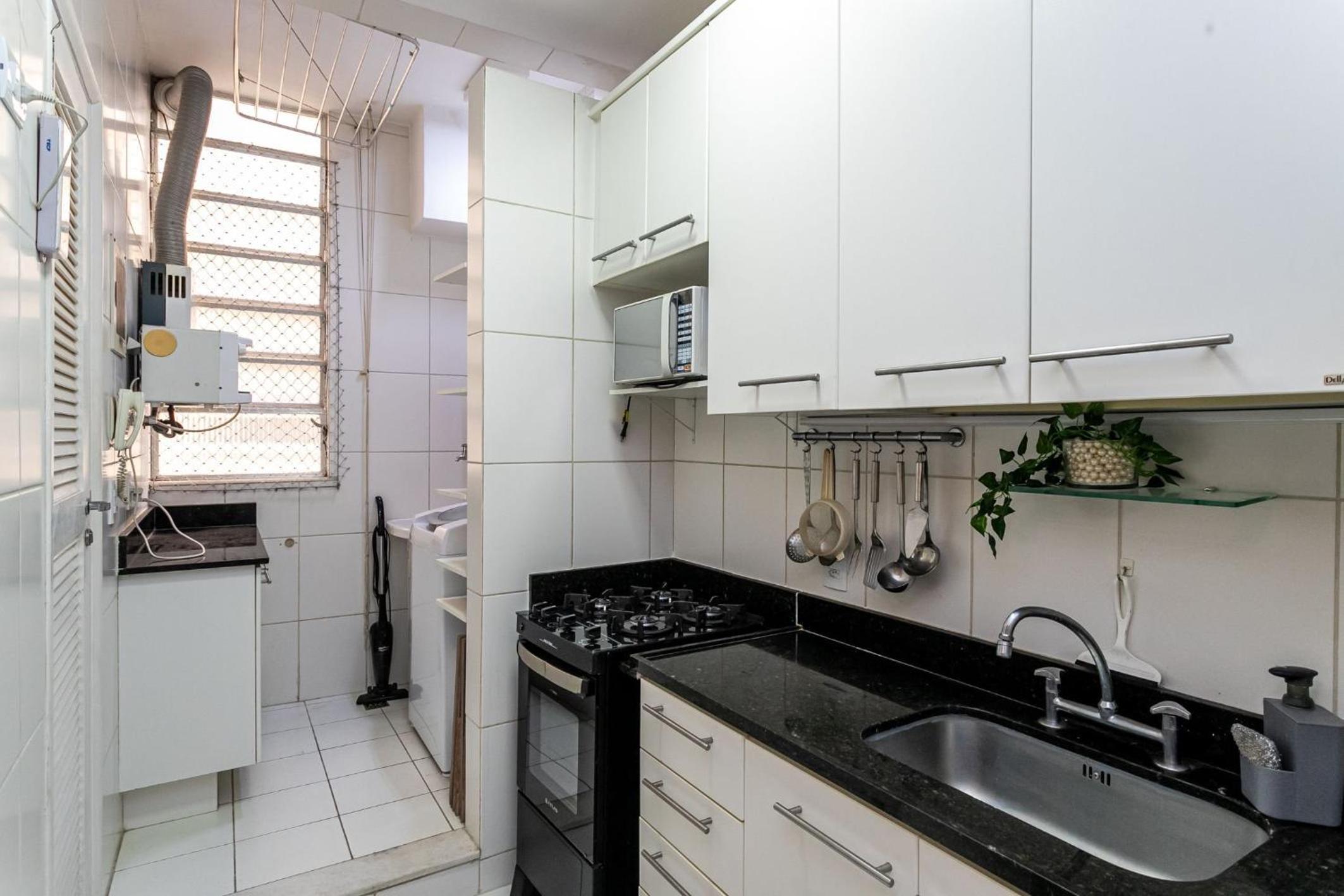 Apartamento Copacabana com Garagem, Home Office, Closet - Luxo, Conforto e Lazer.