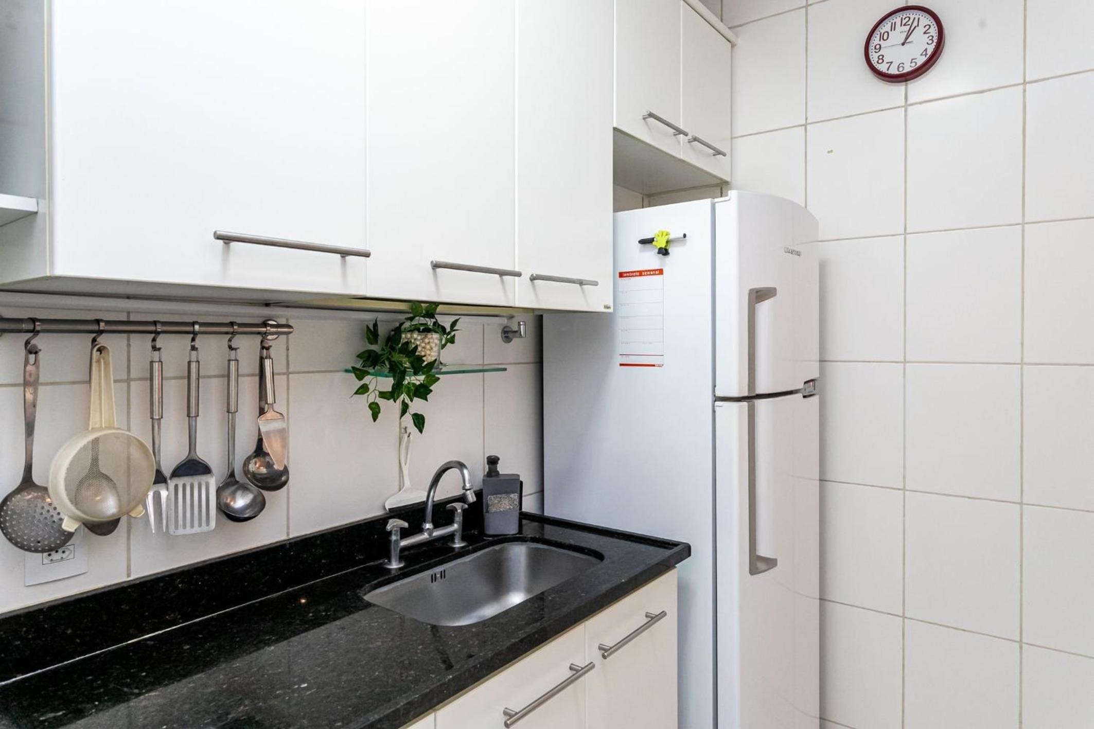 Apartamento Copacabana com Garagem, Home Office, Closet - Luxo, Conforto e Lazer.