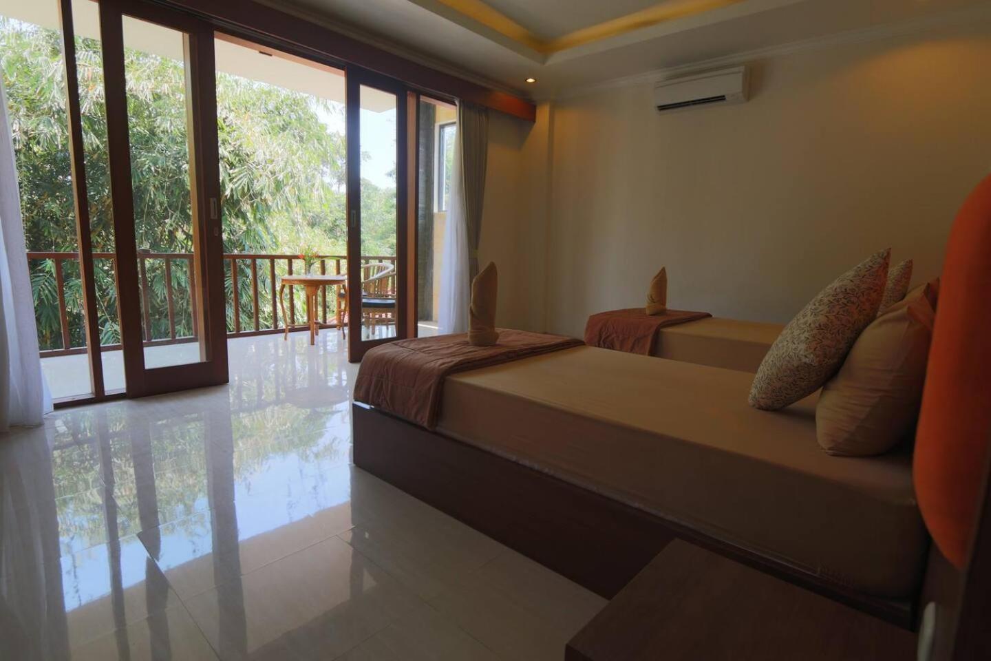 Adipana Bungalow-Balinese Room