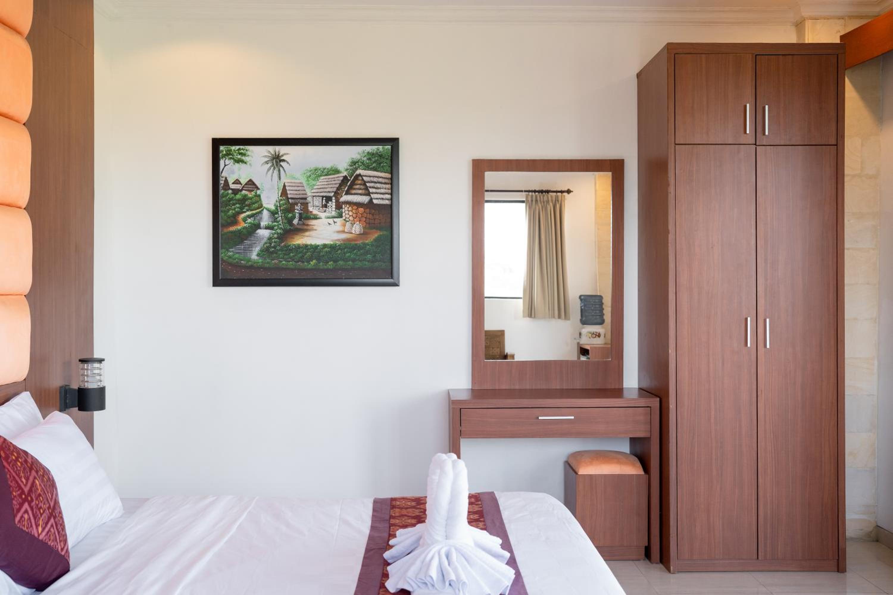 Adipana Bungalow-Balinese Room