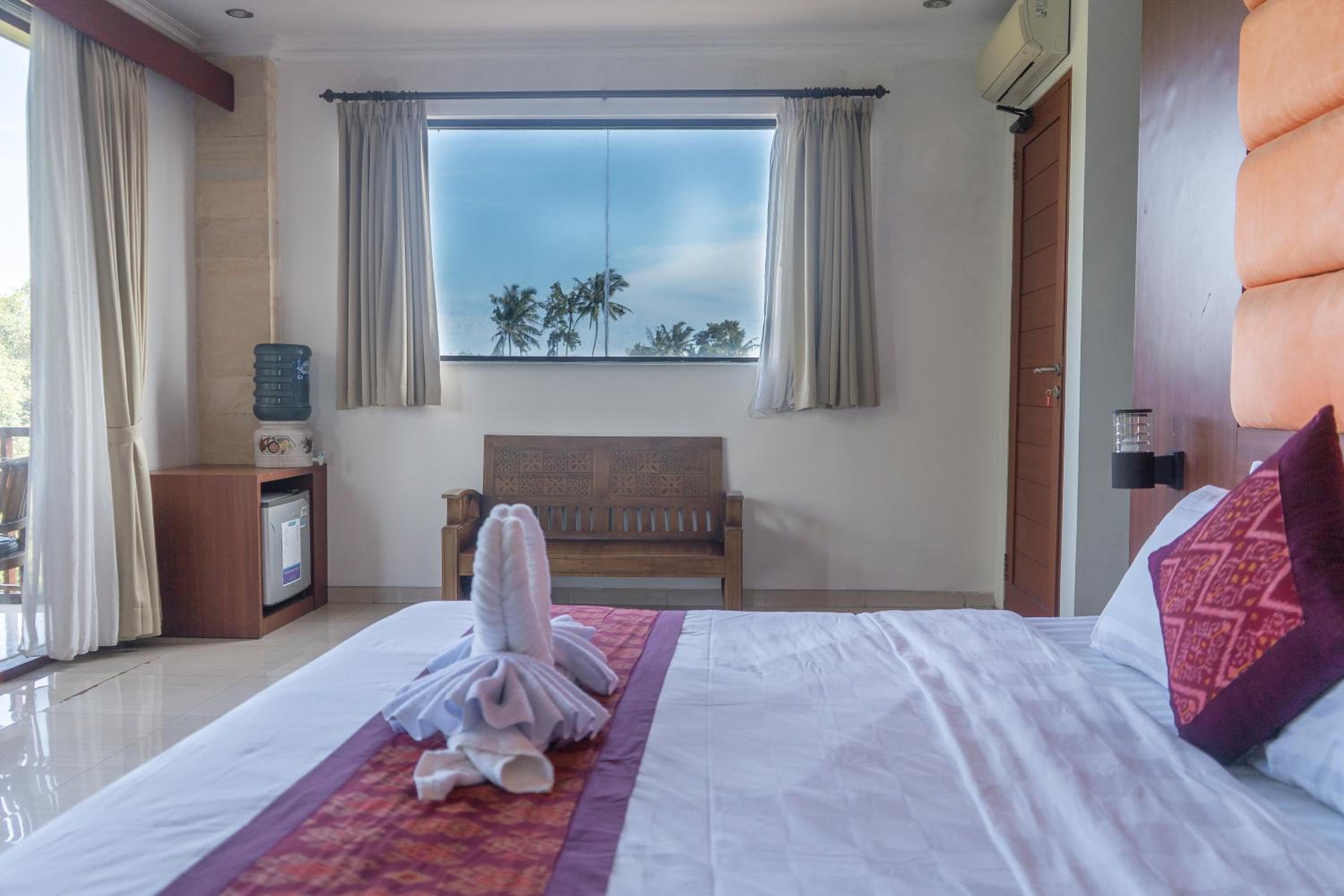 Adipana Bungalow-Balinese Room