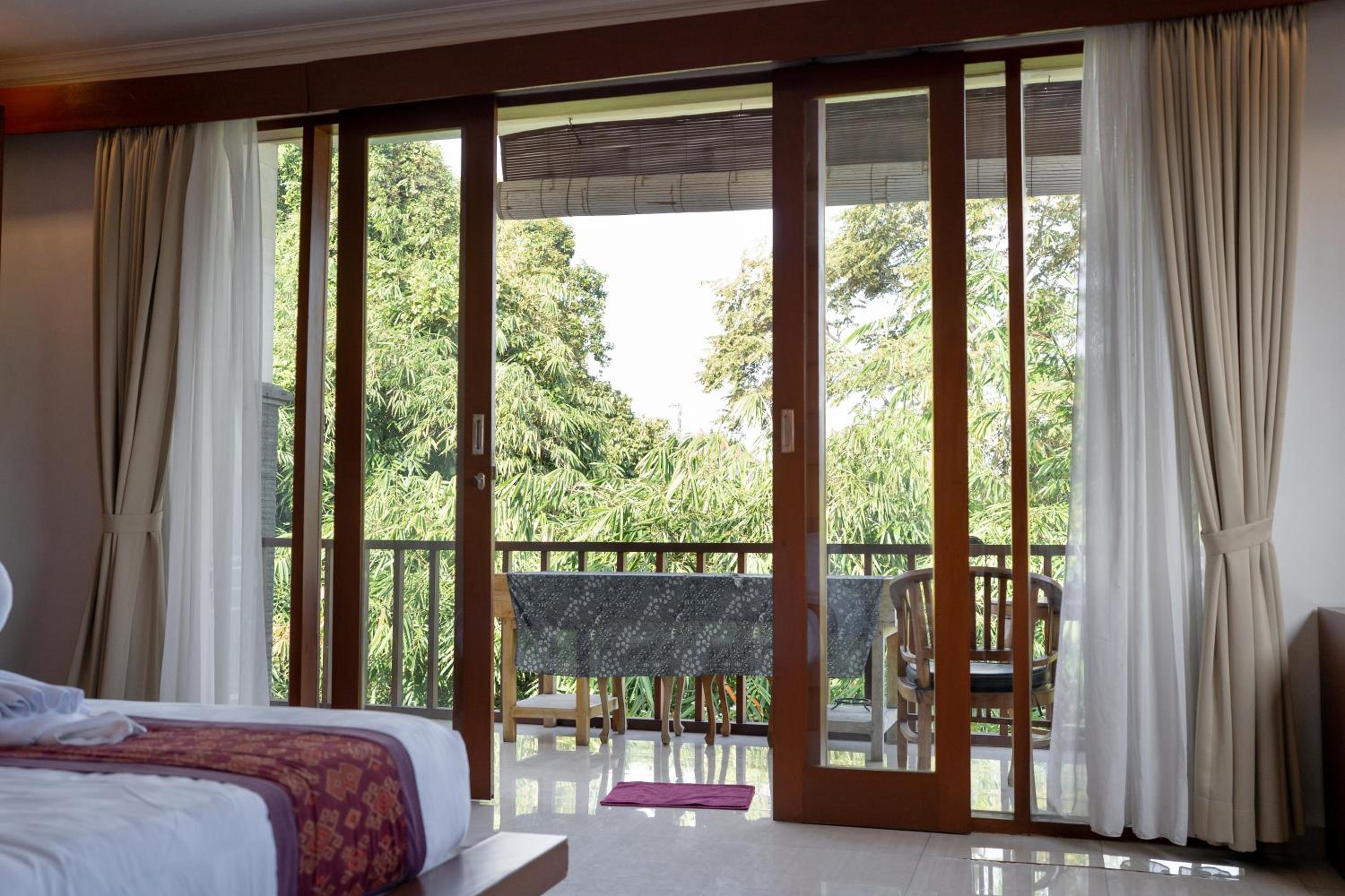 Adipana Bungalow-Balinese Room