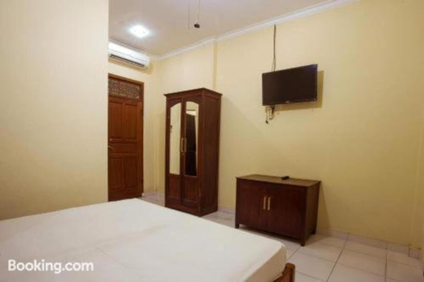 Segara Sadhu Inn Kuta by ecommerceloka