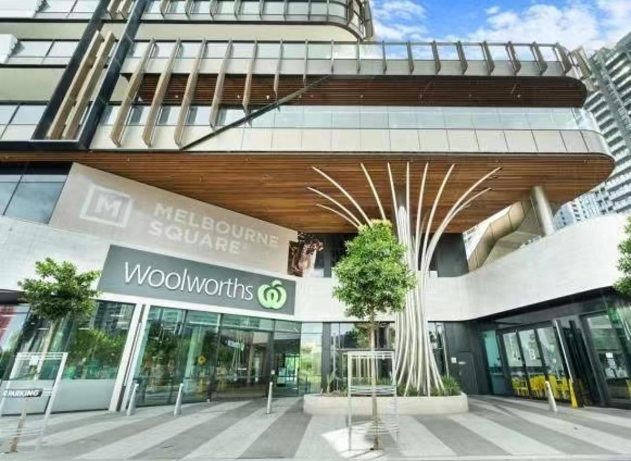 High Rise View 2br Apt Southbankpoolgym